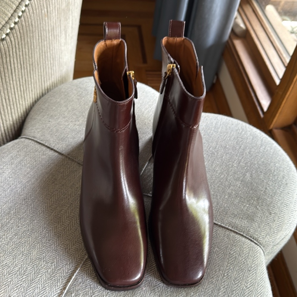 Tory Burch Everly Flat Boot - Picture 5 of 9